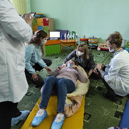 Абилитолог Белорусского детского хосписа в Витебске провела обучающий тренинг и посетила семьи, воспитывающие тяжелобольных детей